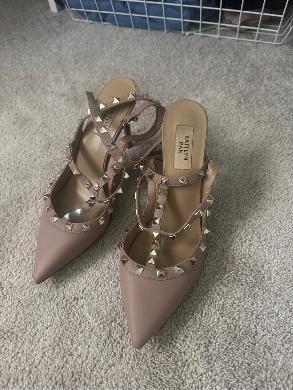 Rockstud Pointed-Toe Slingback Pumps in Dusty Poudre size 9